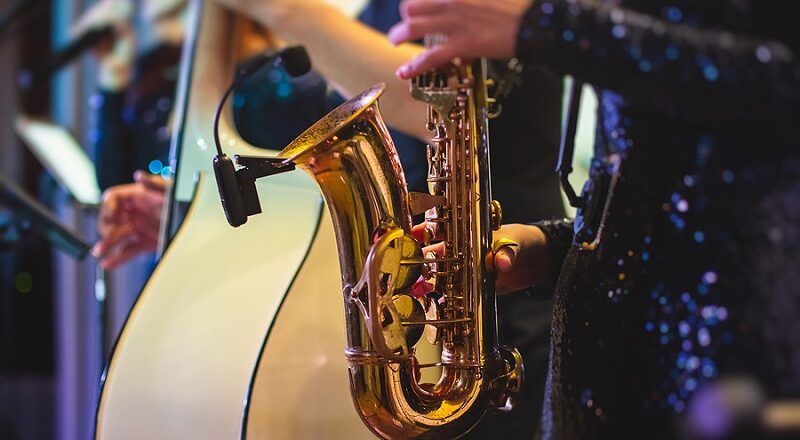 Female saxophone player